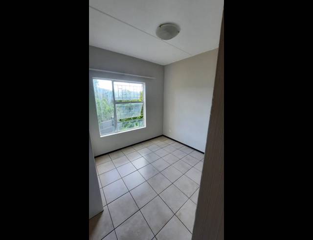 2 BEDROOM PROPERTY TO RENT IN WELTEVREDEN PARK